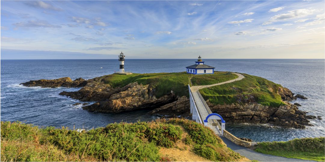 Faro e Illa Pancha en Ribadeo